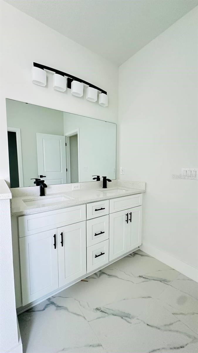 MARION OAKS - Residential