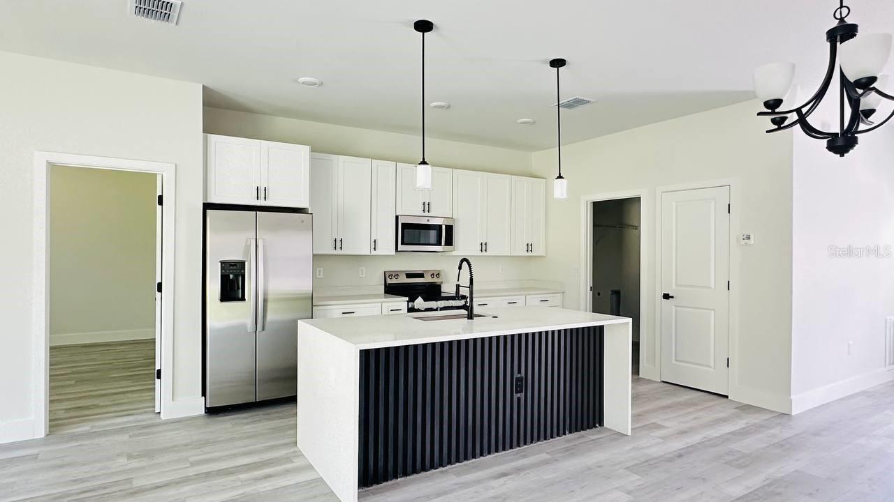 MARION OAKS - Residential