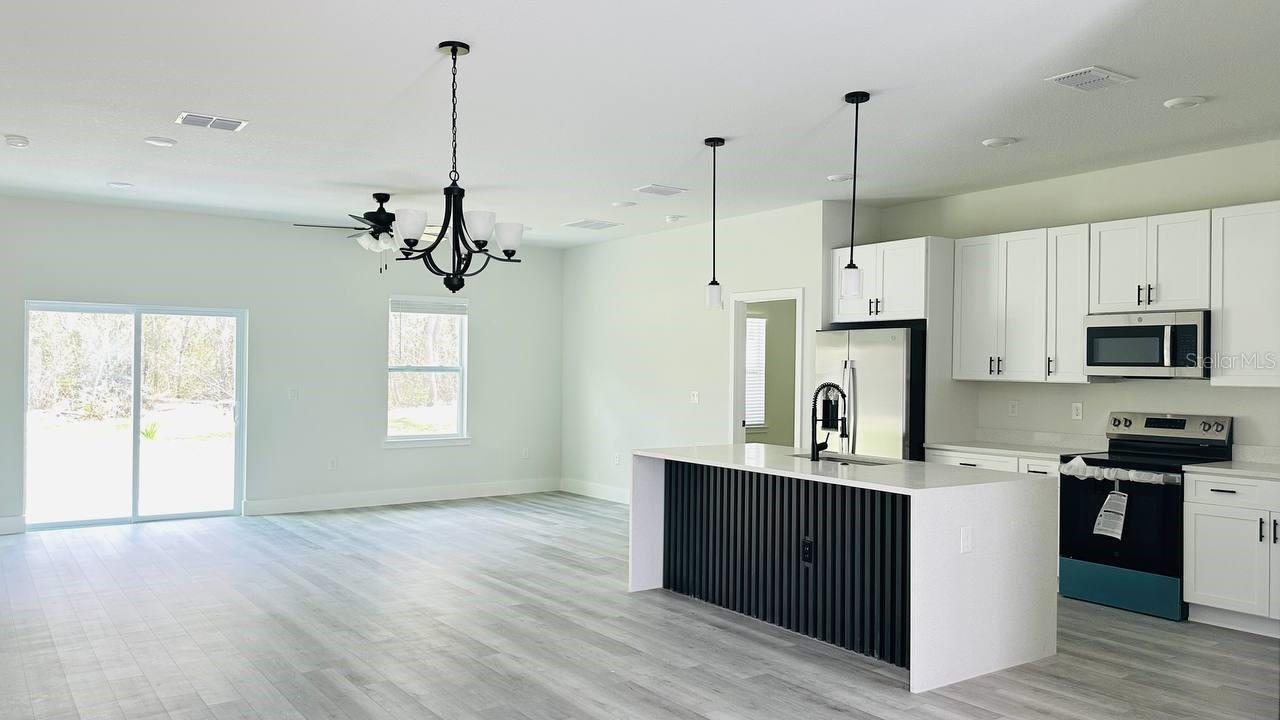 MARION OAKS - Residential