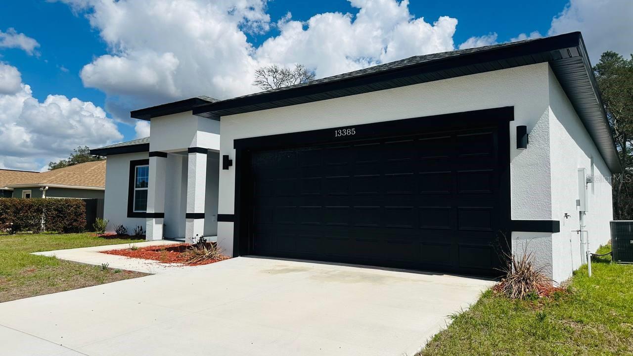 MARION OAKS - Residential