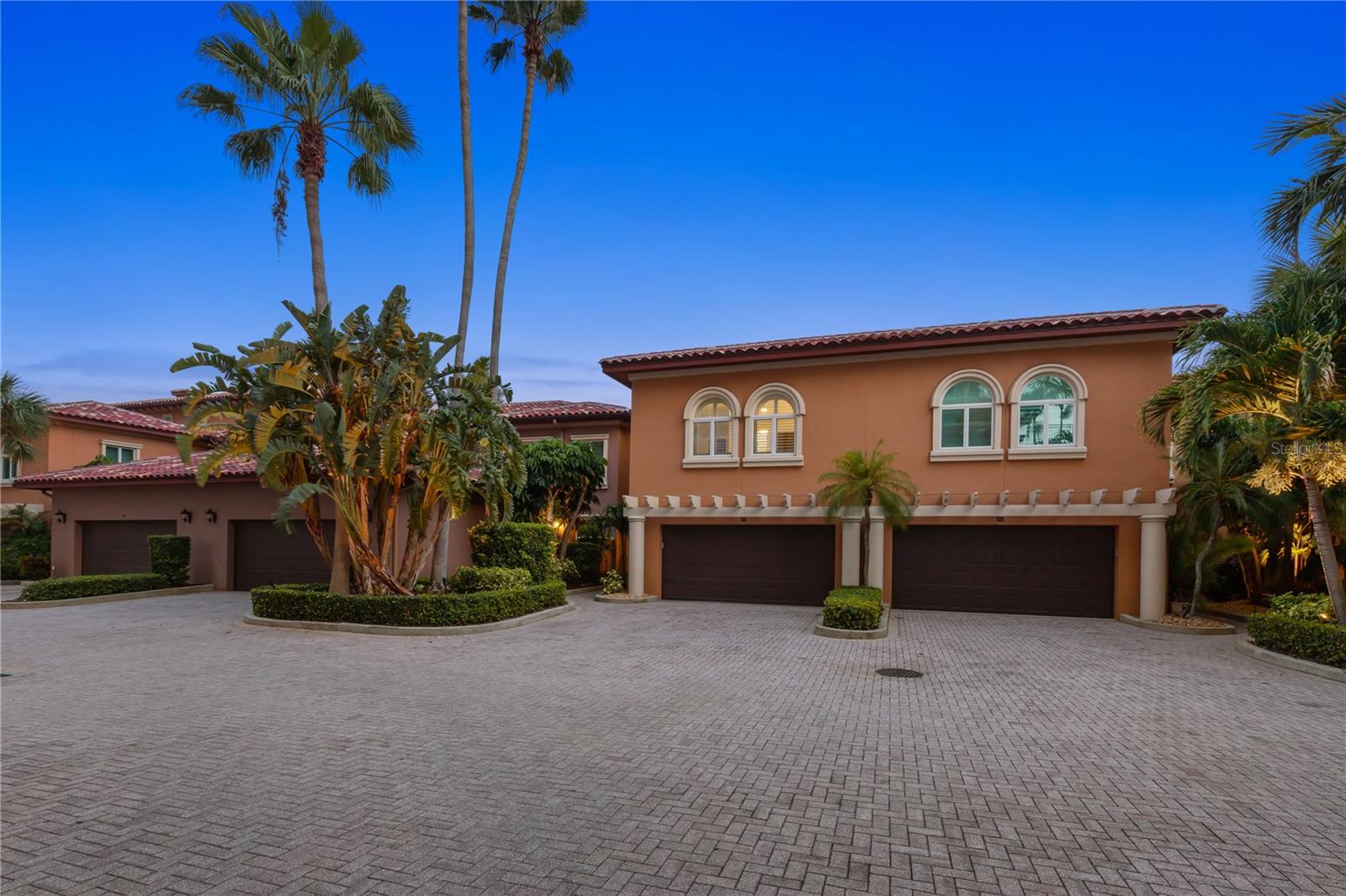 VINOY PLACE CONDO - Residential