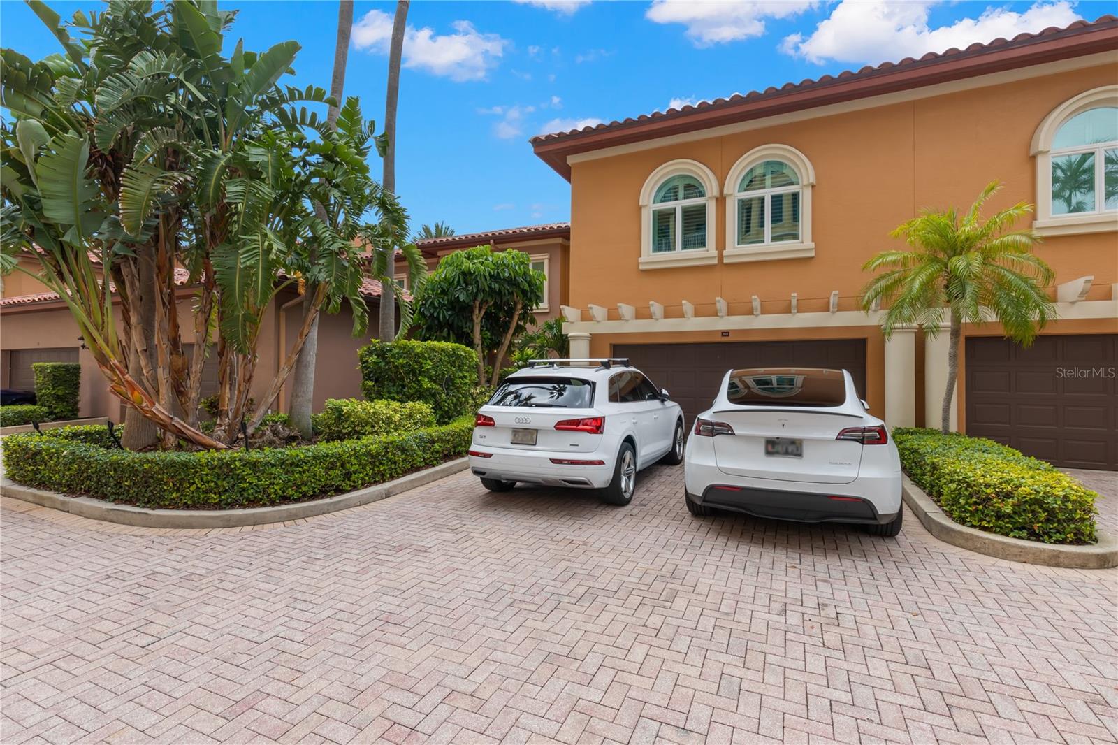 VINOY PLACE CONDO - Residential