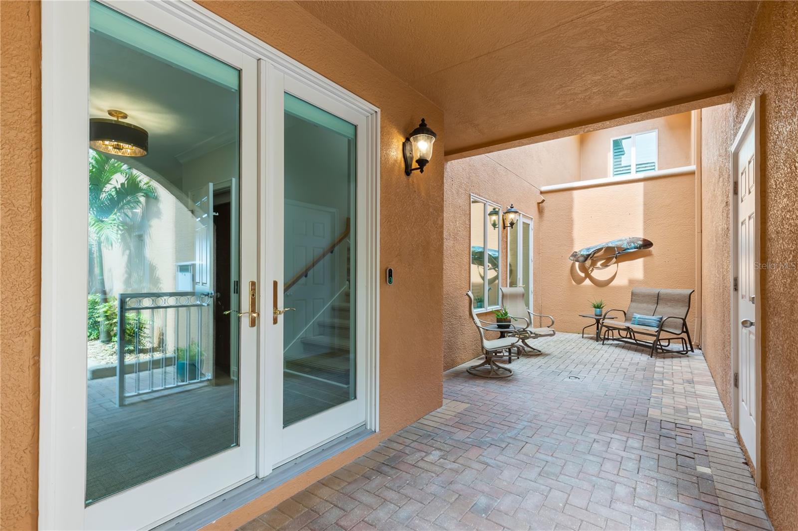 VINOY PLACE CONDO - Residential