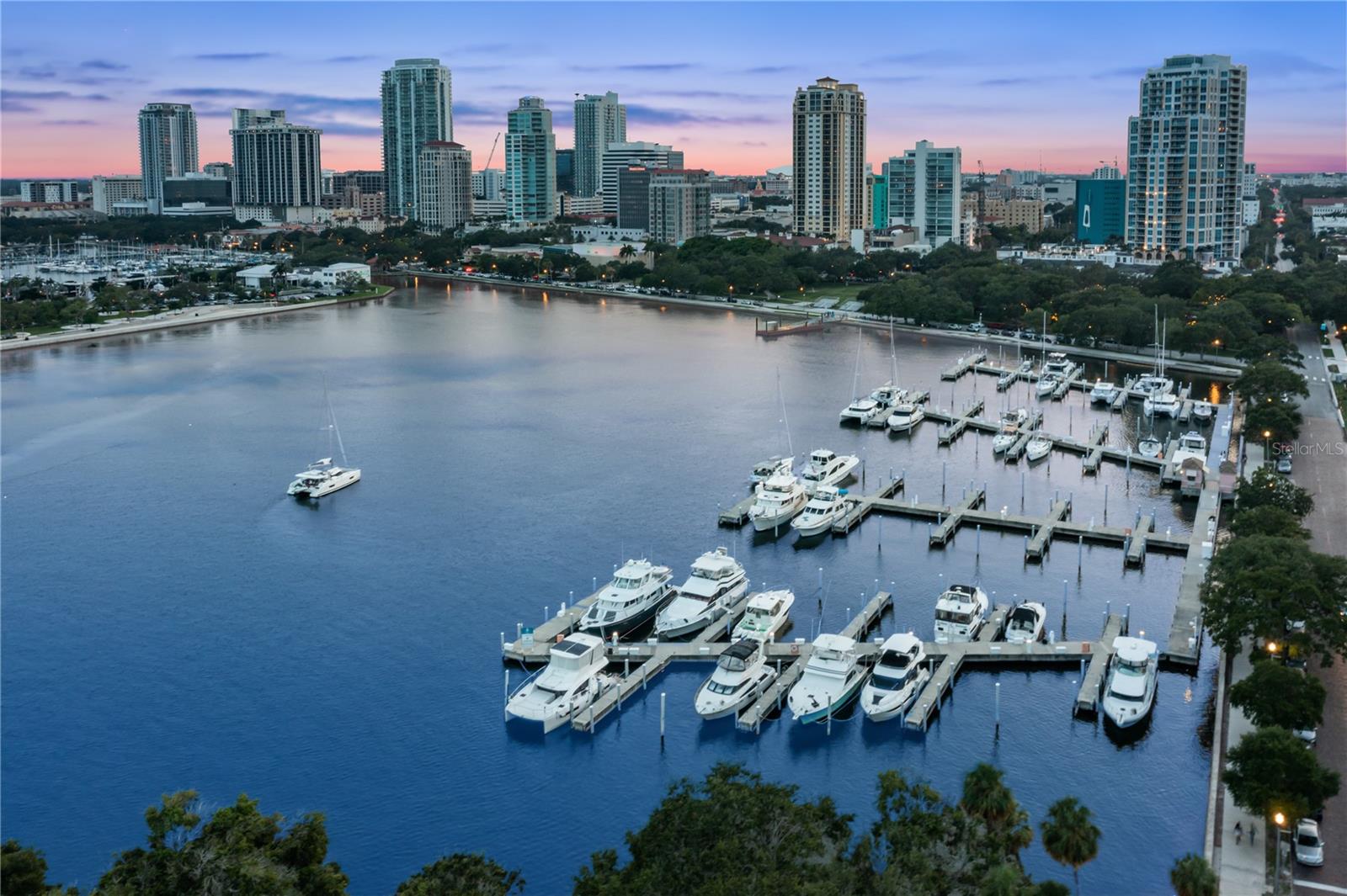 VINOY PLACE CONDO - Residential