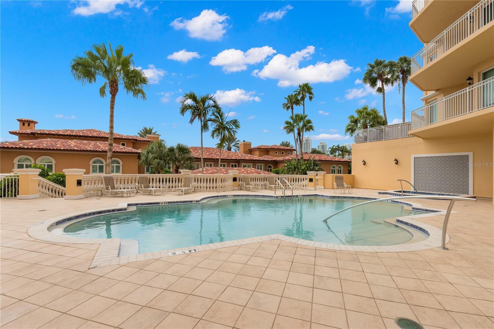 VINOY PLACE CONDO - Residential