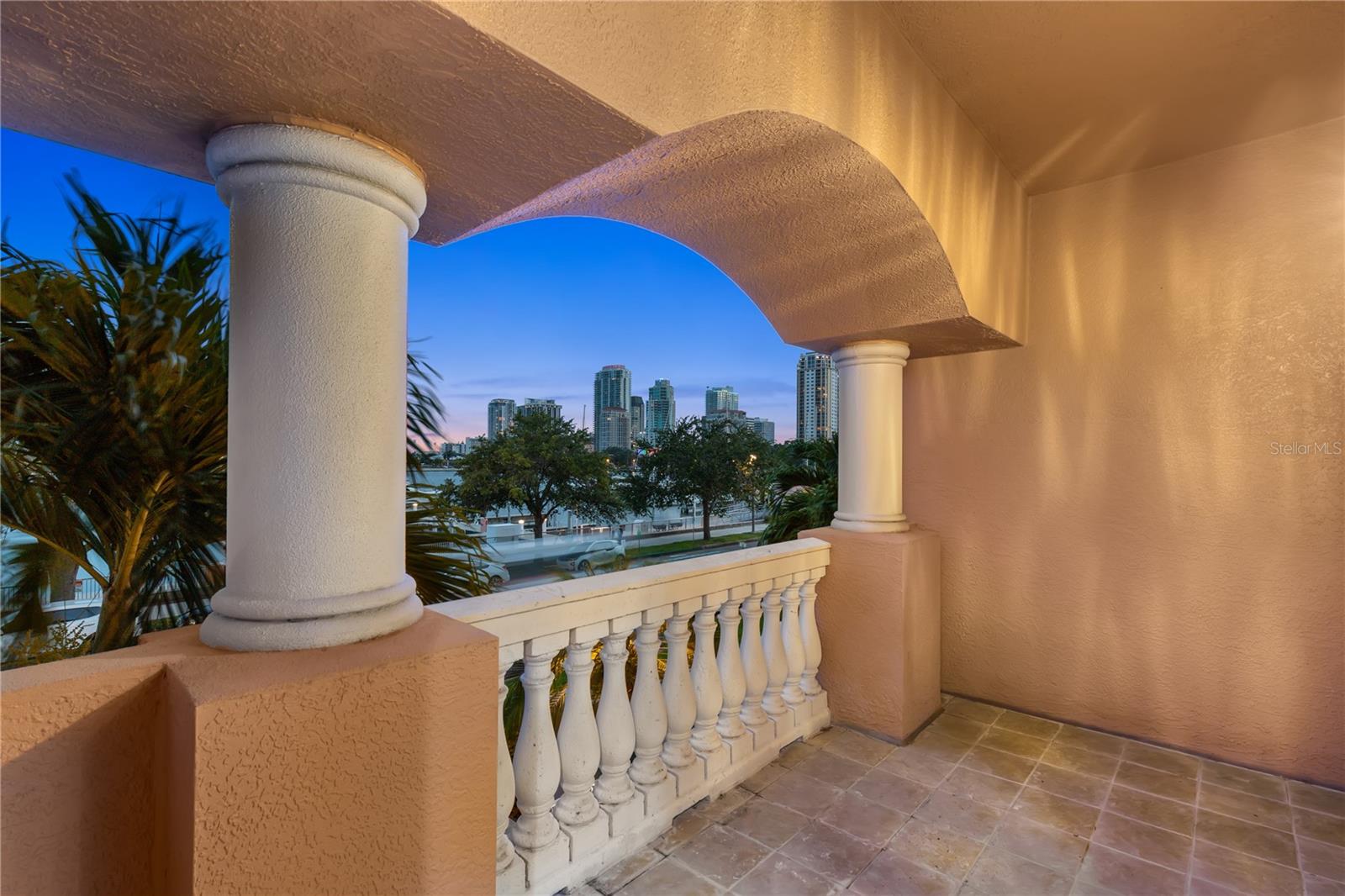 VINOY PLACE CONDO - Residential