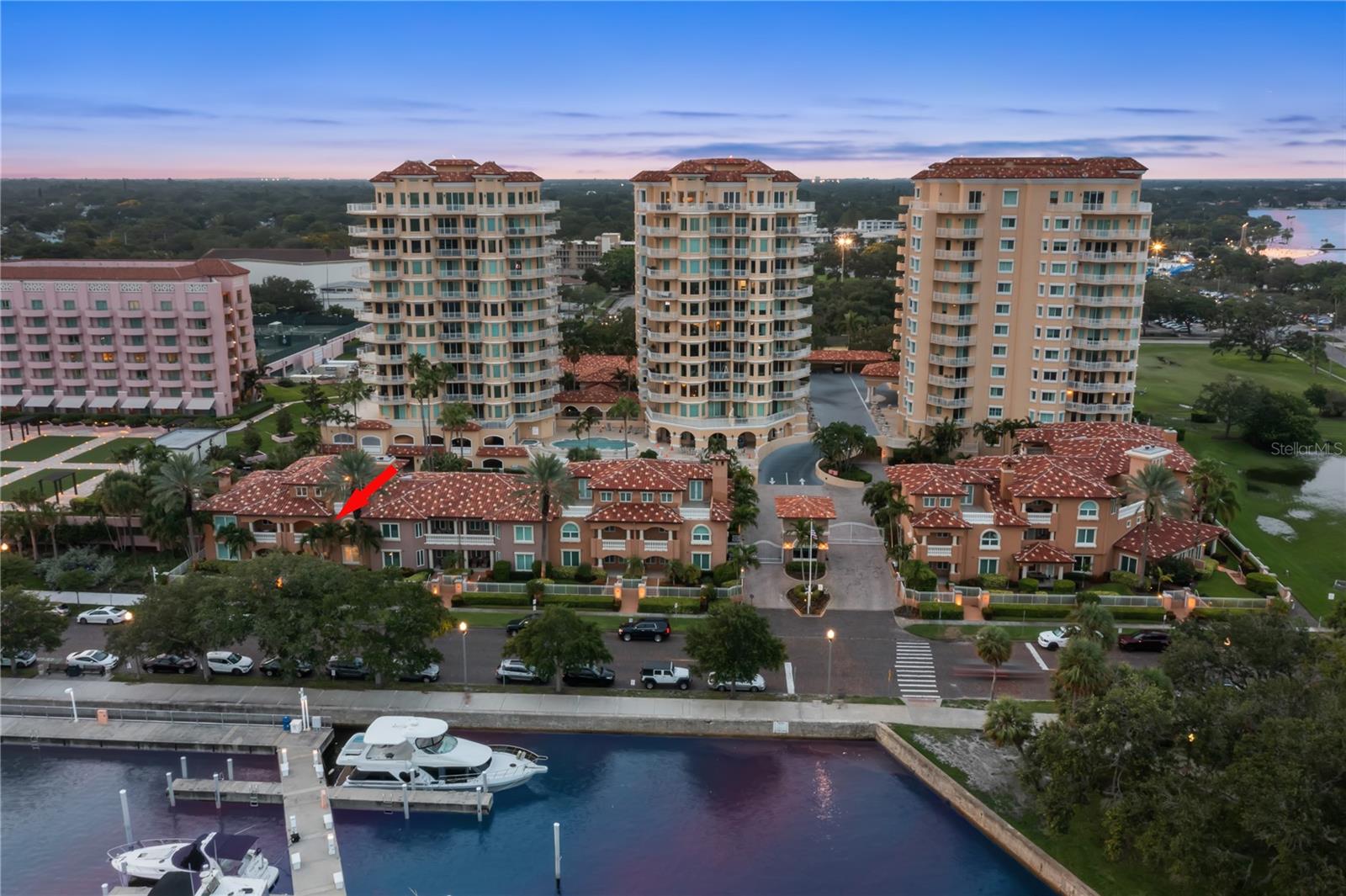 VINOY PLACE CONDO - Residential
