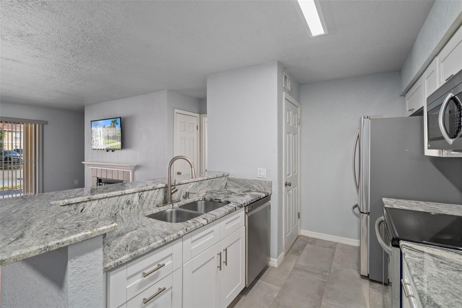 THE HIGHLANDS AT HUNTERS GREE - Residential