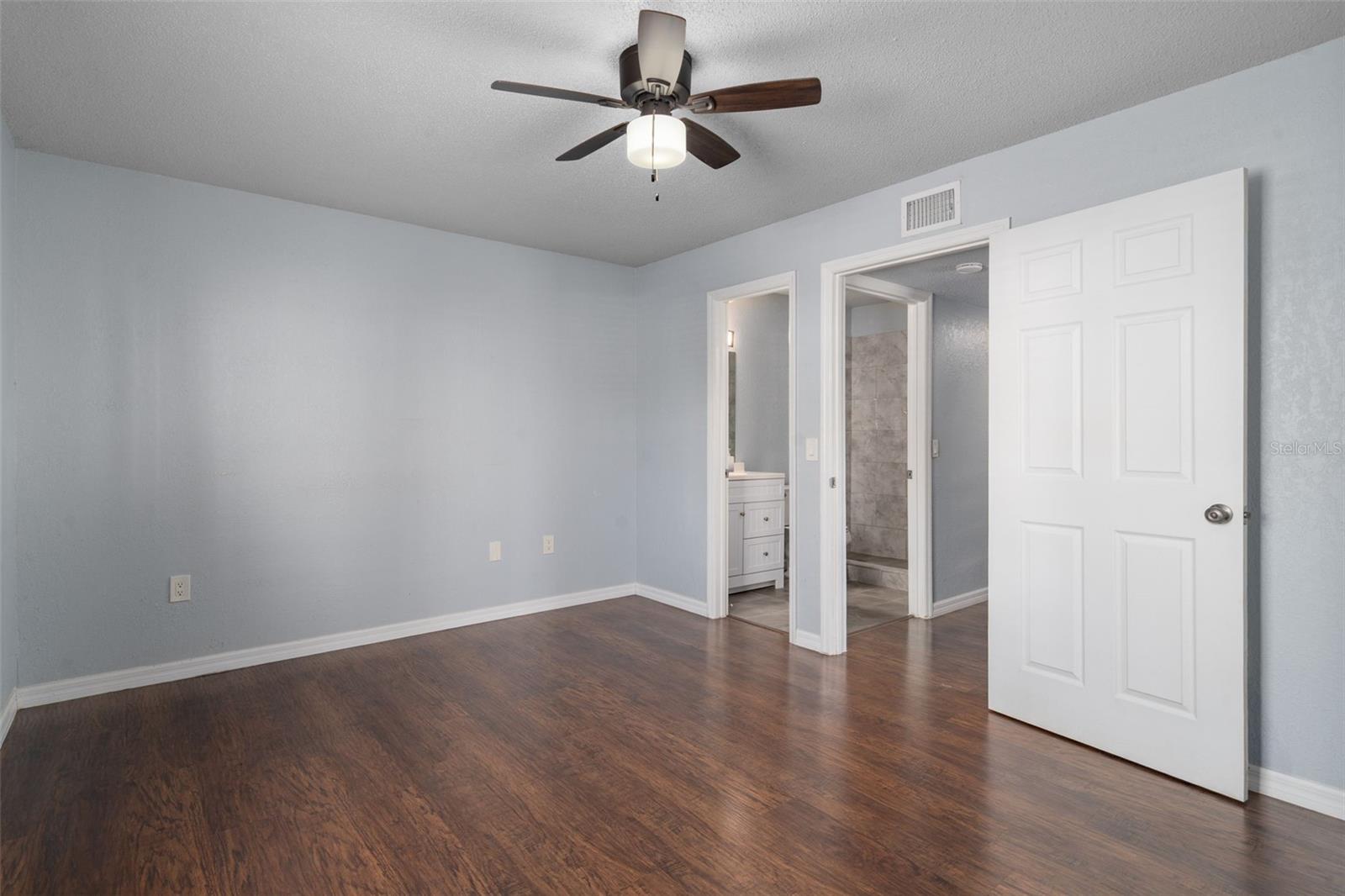 THE HIGHLANDS AT HUNTERS GREE - Residential