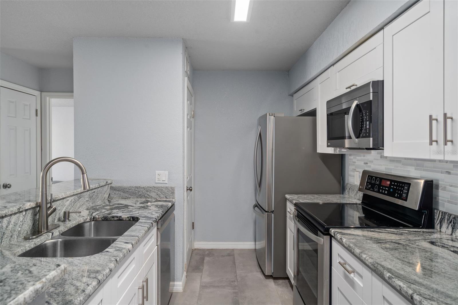 THE HIGHLANDS AT HUNTERS GREE - Residential