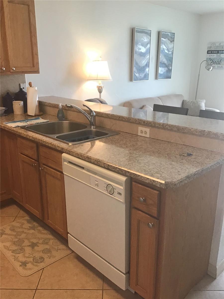 VANTAGE POINTE POOL & RACQUET CLUB CONDO - Residential Lease