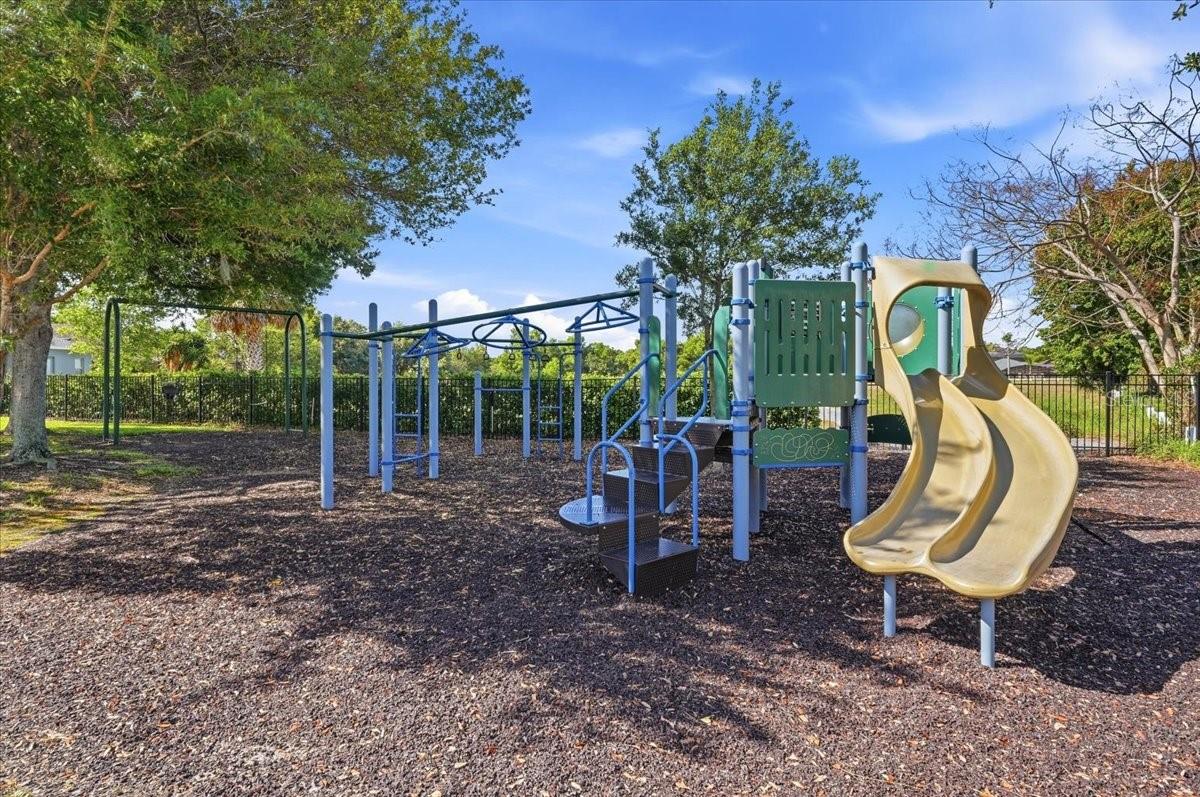 ESTATES AUBURNDALE PH 02 - Residential