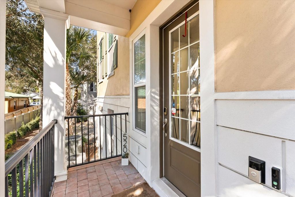 Photo of 520 Lanark Court, Orlando, FL 32806 (MLS # O6375792)