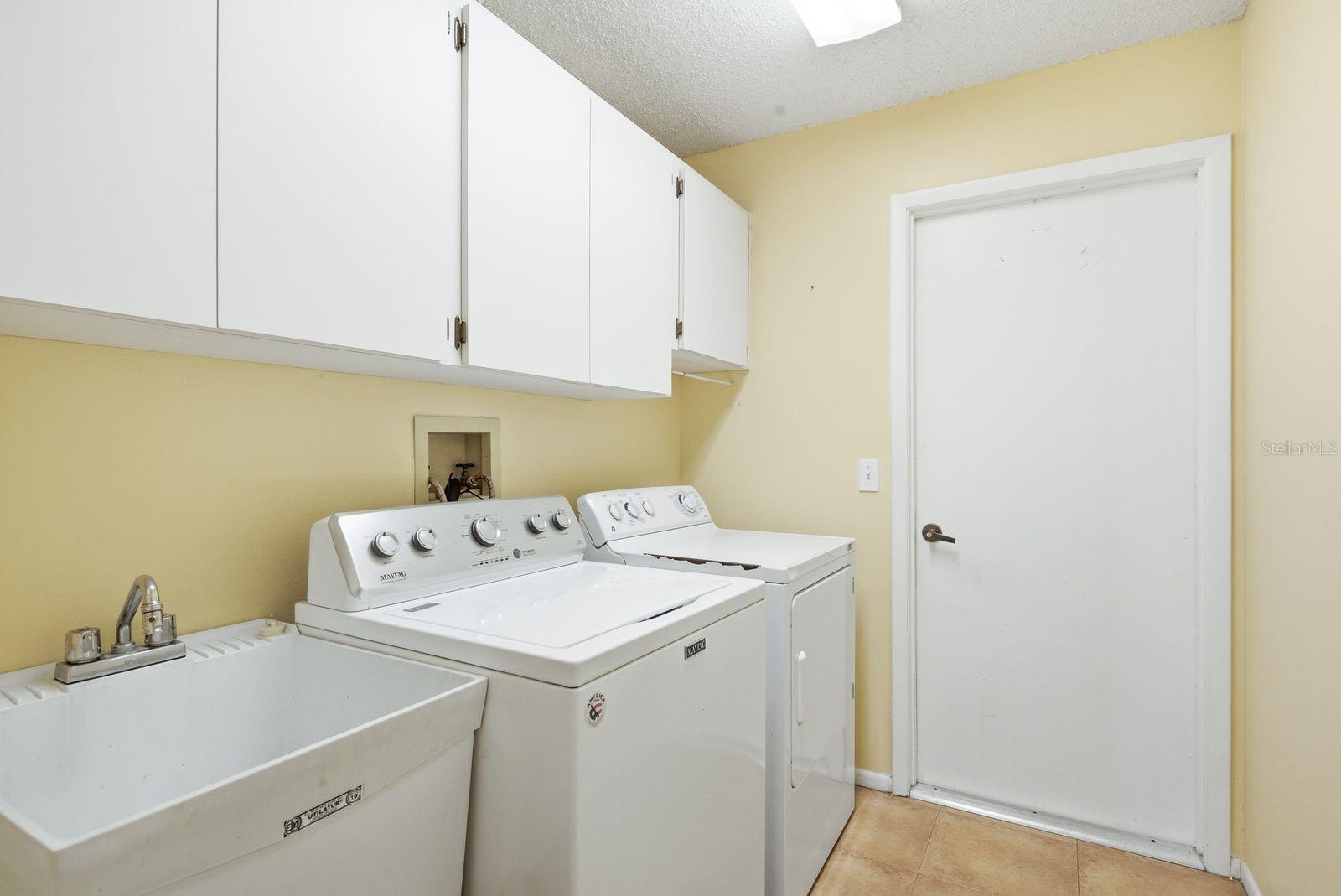 HIGHLAND LAKES UNIT THIRTYFOUR - Residential