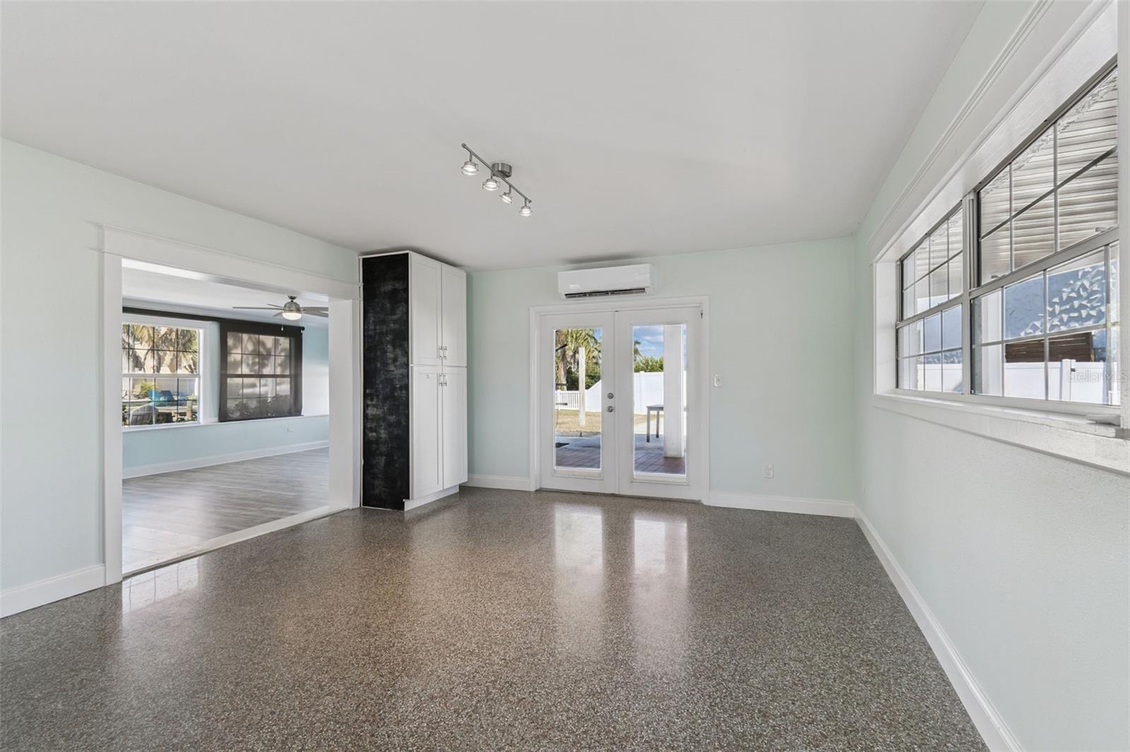 SHORE ACRES EDGEWATER SEC BLKS 17 & 18 - Residential Lease