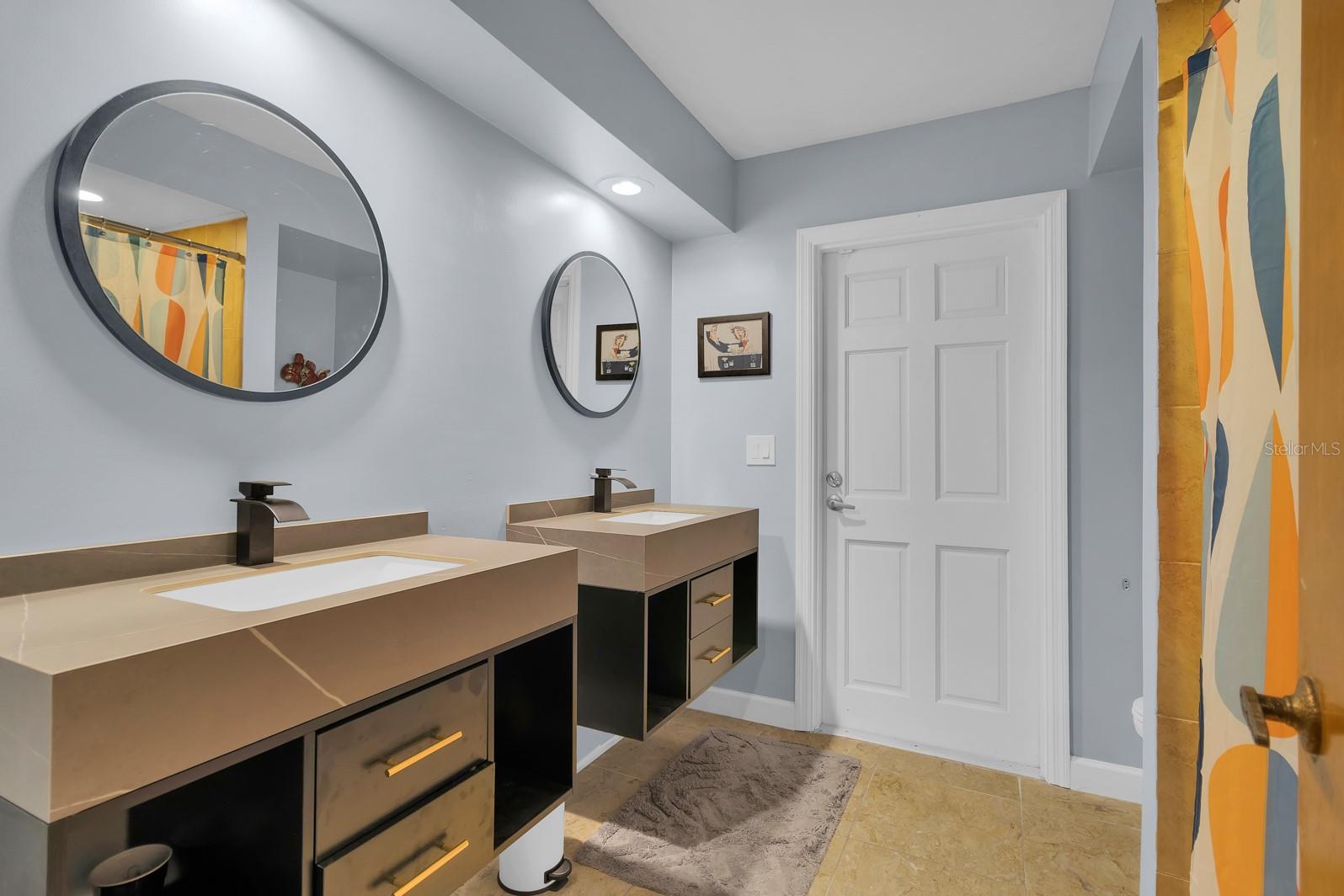 SWEETWATER OAKS - Residential