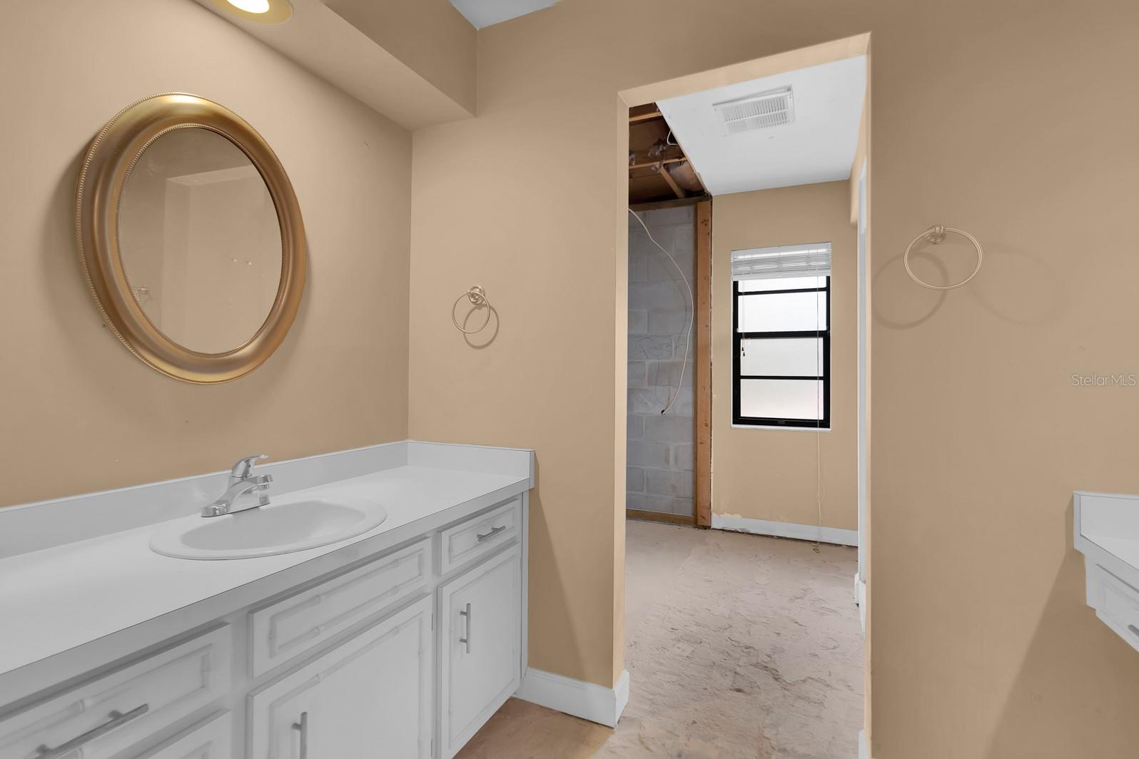 SWEETWATER OAKS - Residential