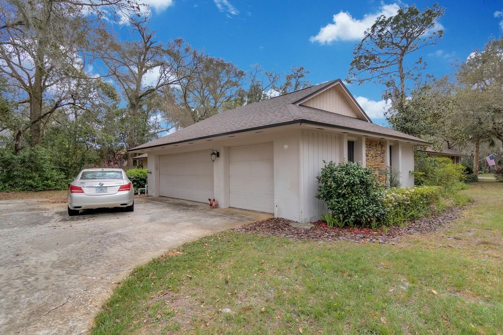Photo of 401 Blue Lake Drive, Longwood, FL 32779 (MLS # O6390986)