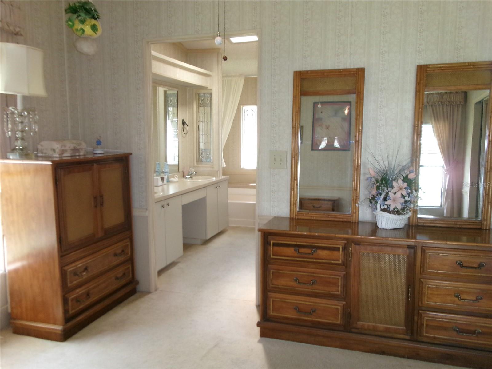 FOXWOOD LAKE ESTATES PH 01 - Residential