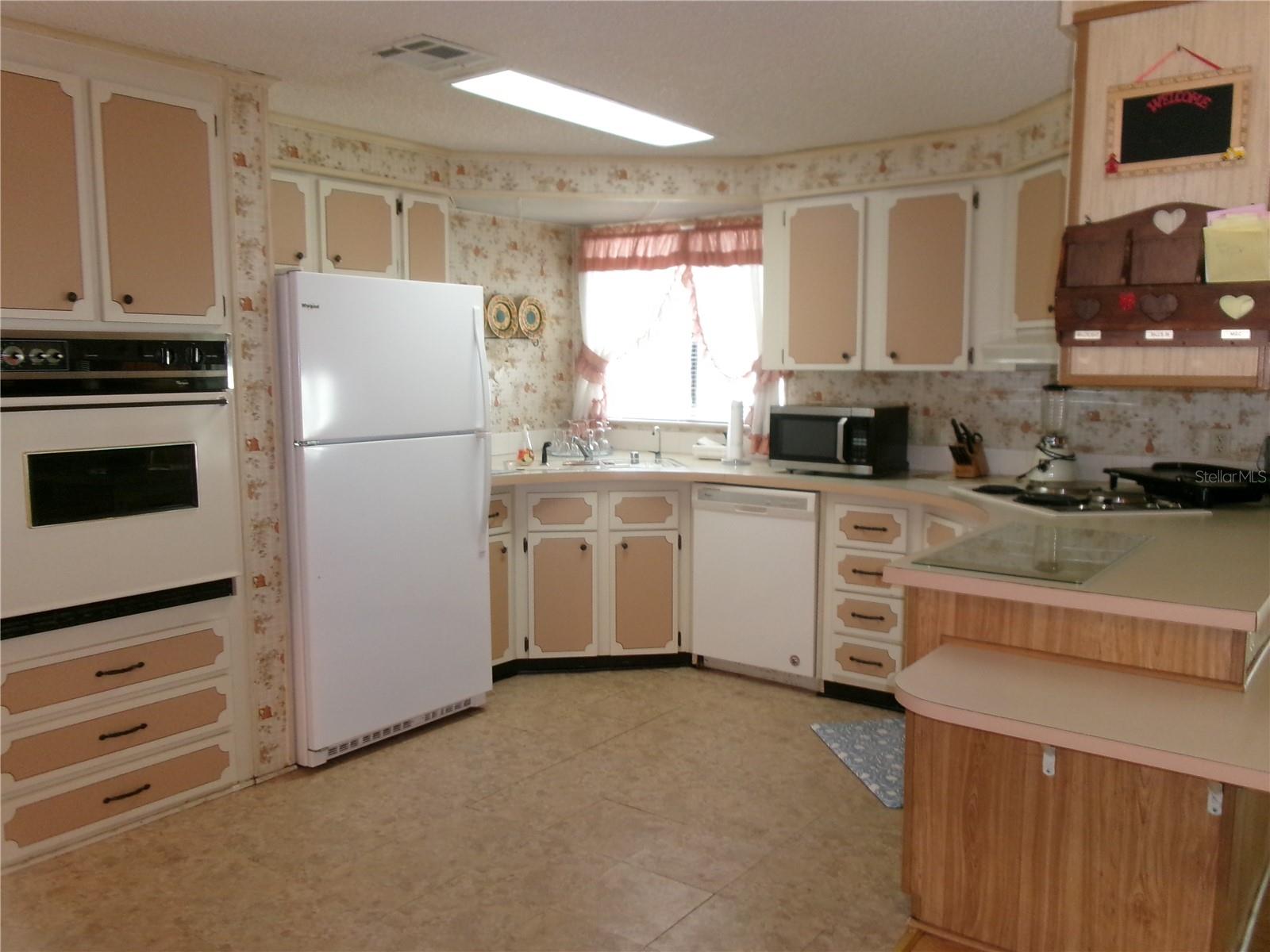 FOXWOOD LAKE ESTATES PH 01 - Residential