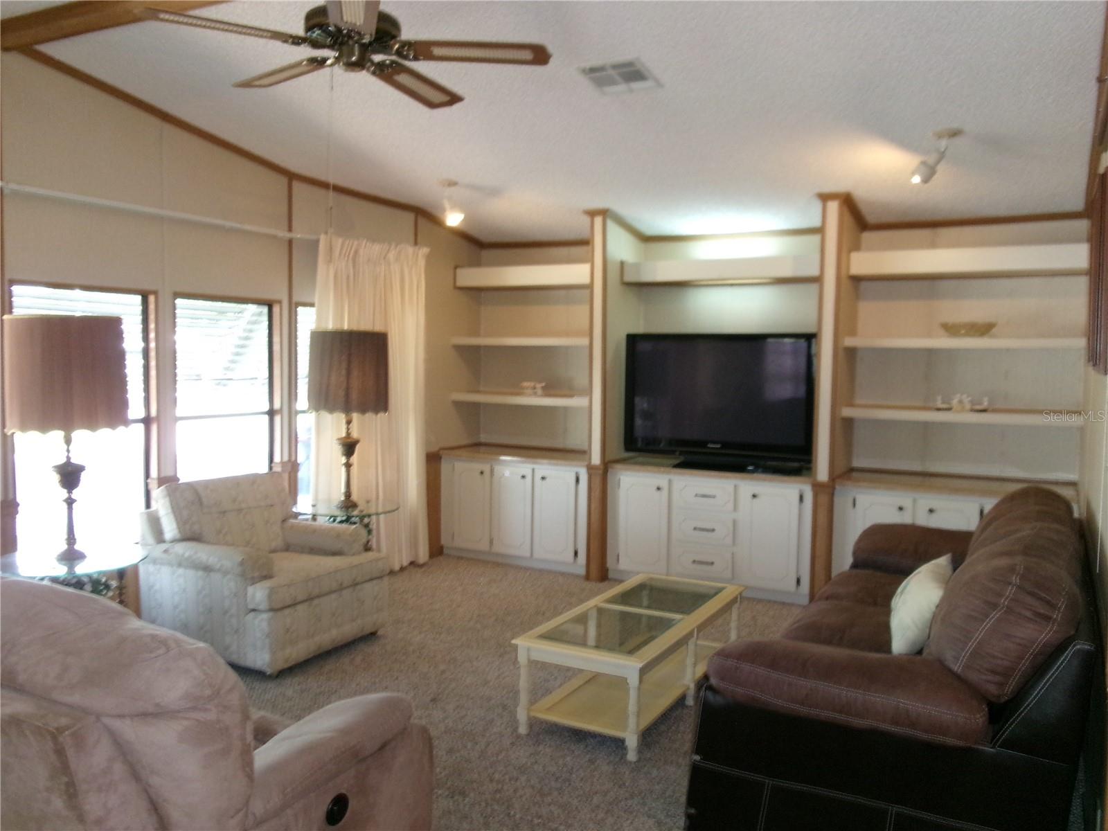 FOXWOOD LAKE ESTATES PH 01 - Residential