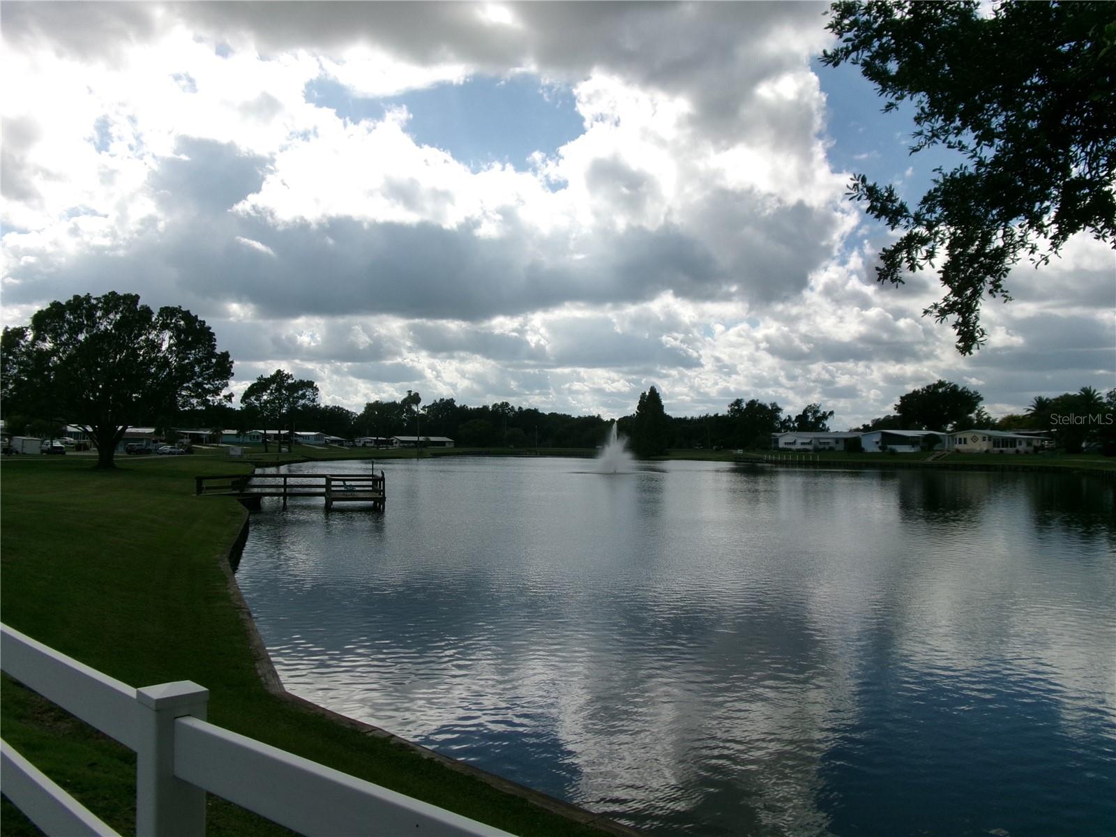 FOXWOOD LAKE ESTATES PH 01 - Residential