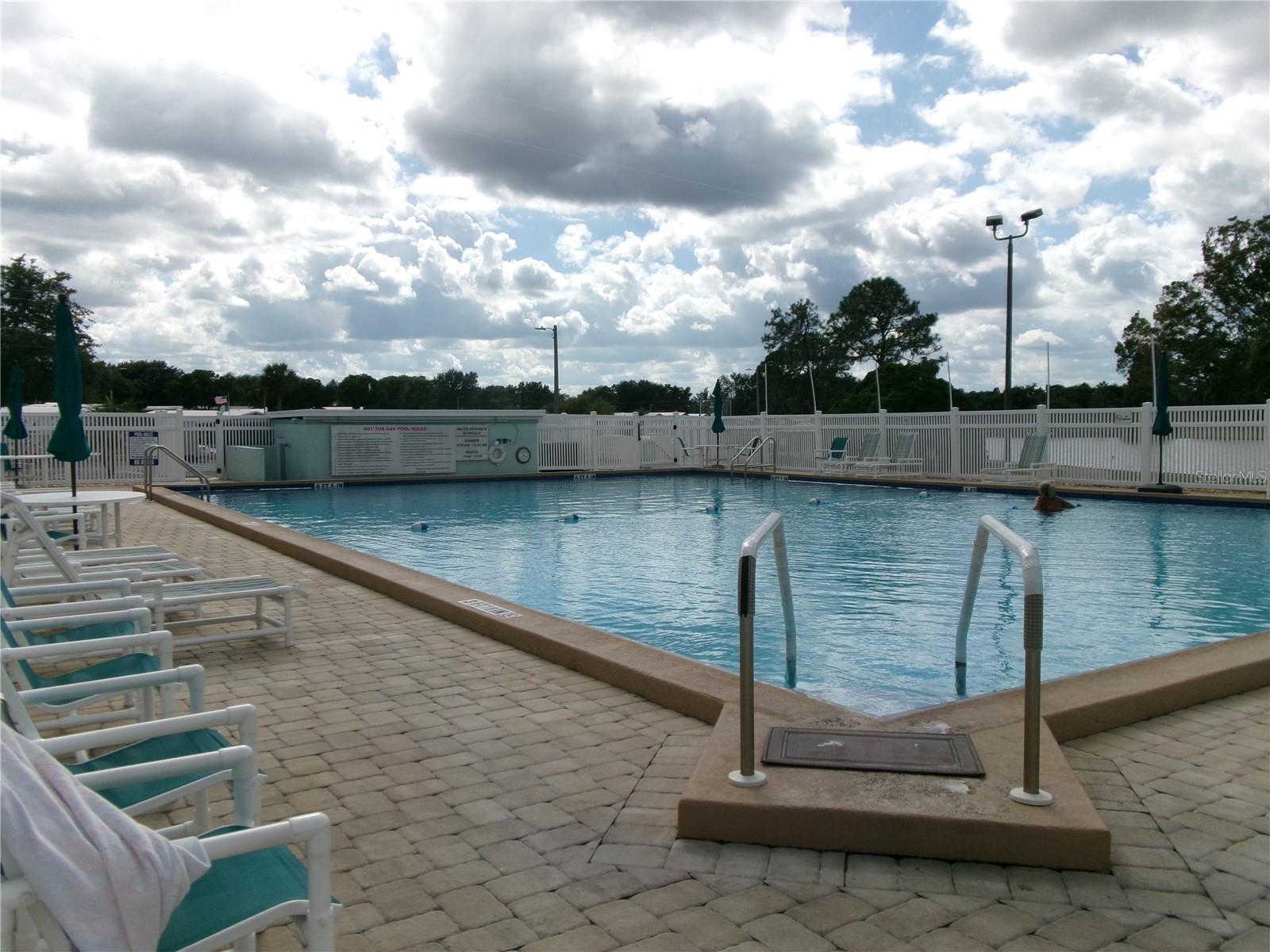 FOXWOOD LAKE ESTATES PH 01 - Residential