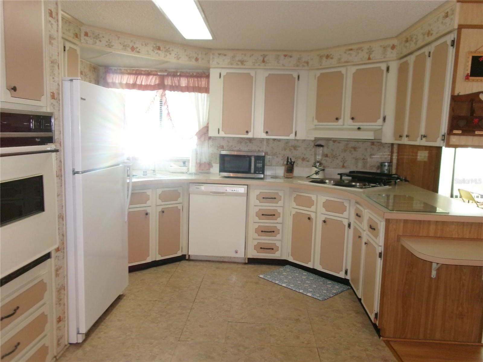 FOXWOOD LAKE ESTATES PH 01 - Residential