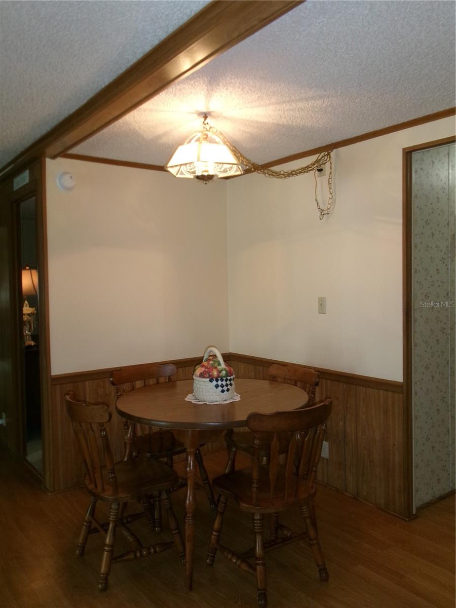 FOXWOOD LAKE ESTATES PH 01 - Residential