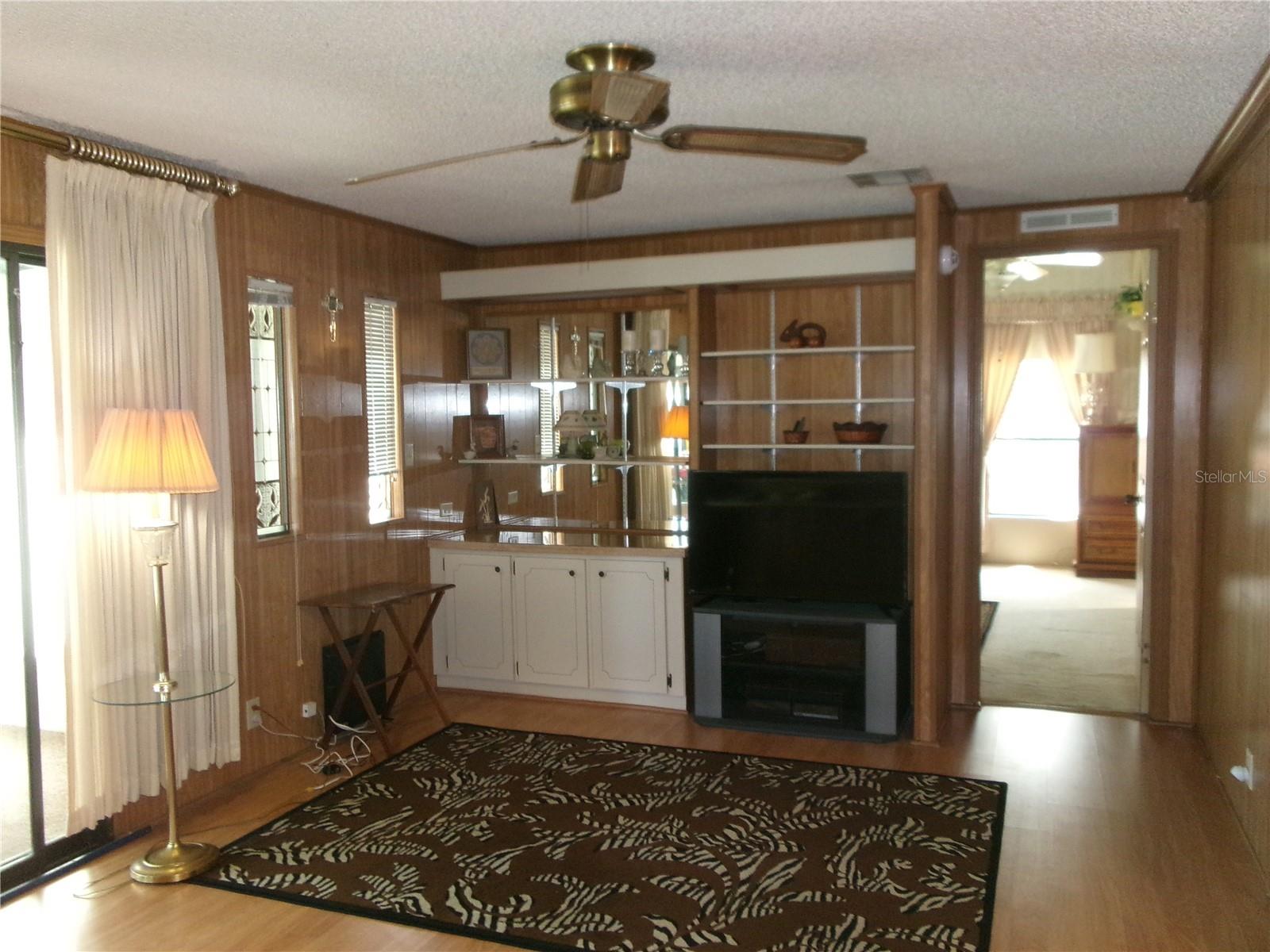 FOXWOOD LAKE ESTATES PH 01 - Residential