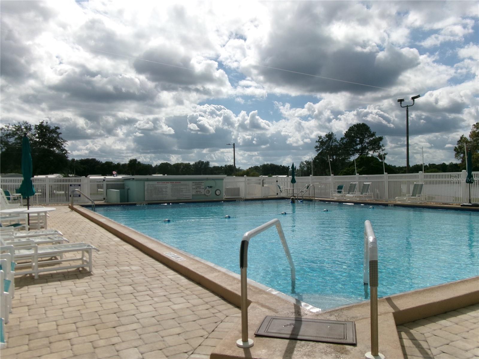 FOXWOOD LAKE ESTATES PH 01 - Residential