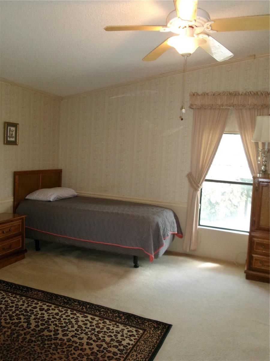 FOXWOOD LAKE ESTATES PH 01 - Residential