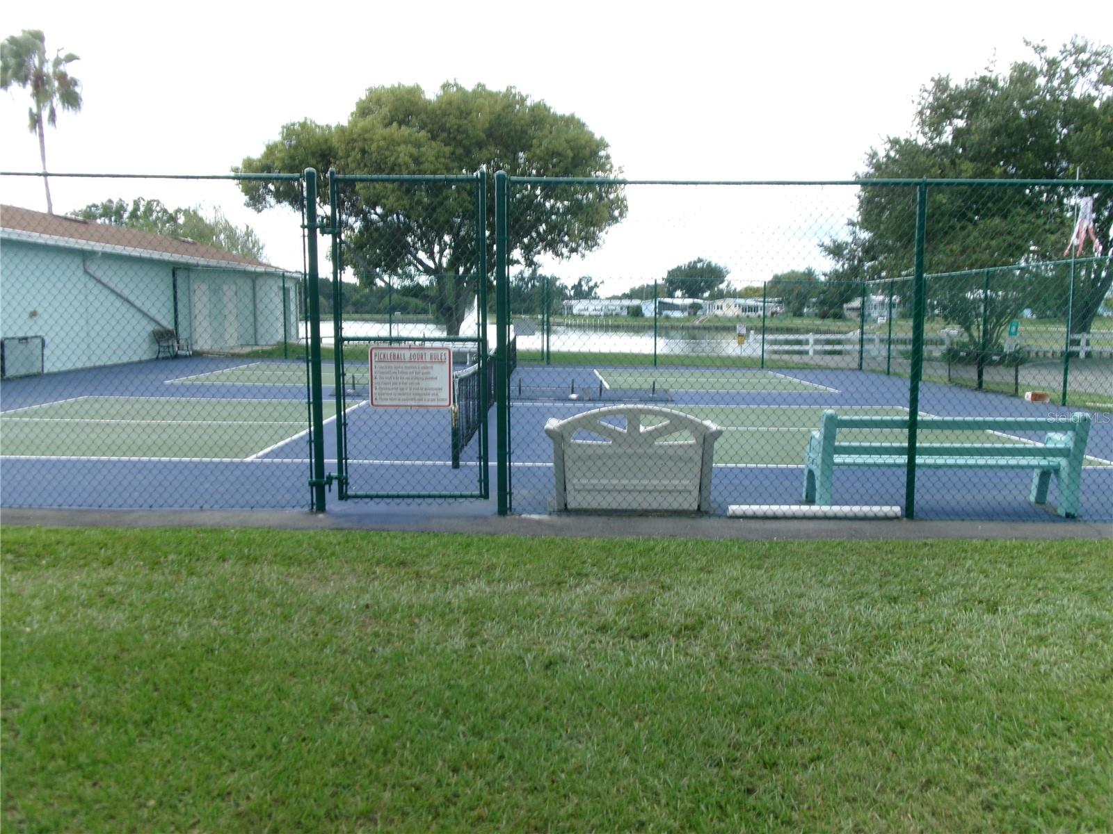 FOXWOOD LAKE ESTATES PH 01 - Residential