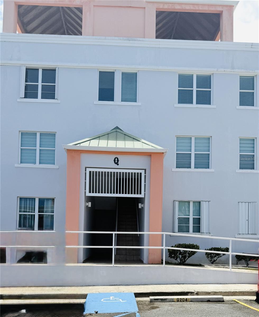 PR-194 CONDOMINIUM LA LOMA Q 203