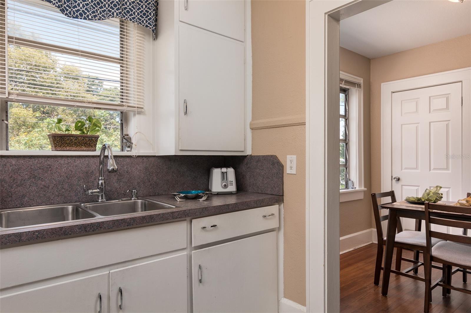 POWERS CENTRAL PARK SUB - Residential Lease
