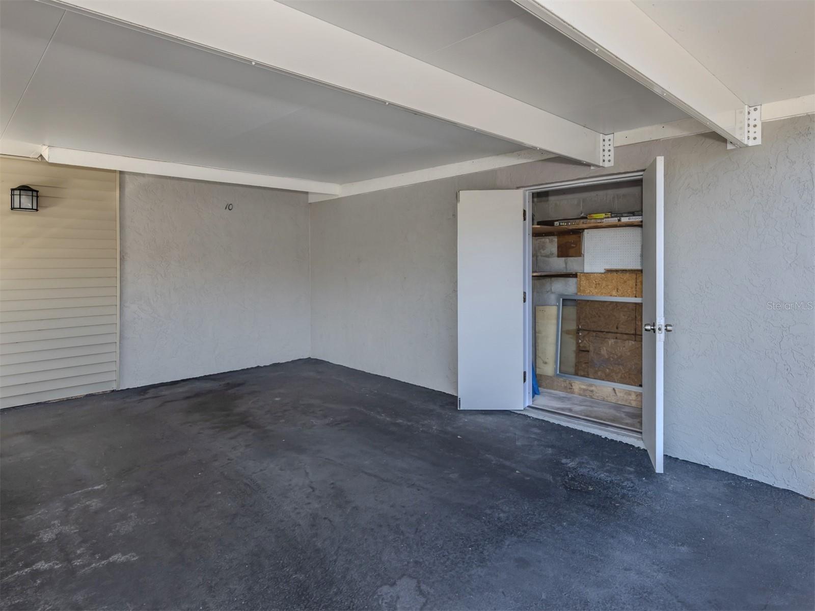 PINEBROOK LAKE CLUB PH 1 - Residential