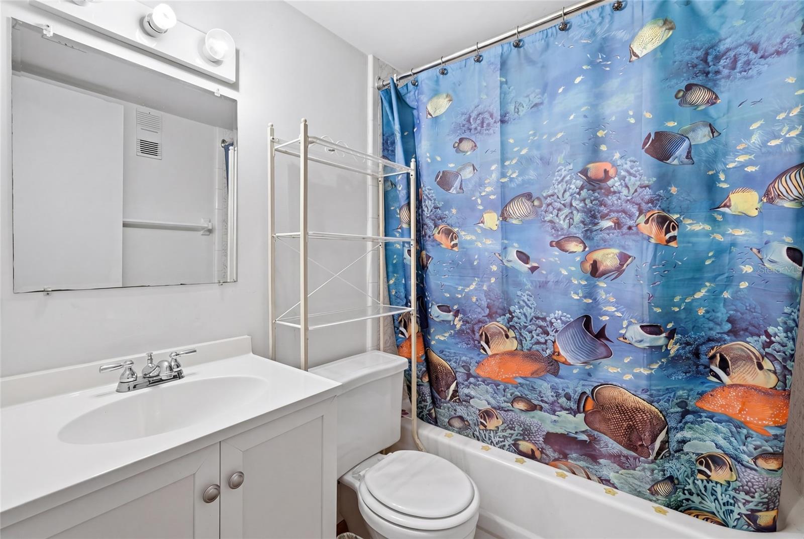 SLEEPY HARBOUR APTS CONDO - Residential