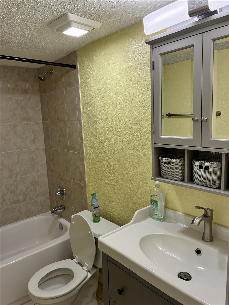 CREEKS EDGE CONDO - Residential Lease