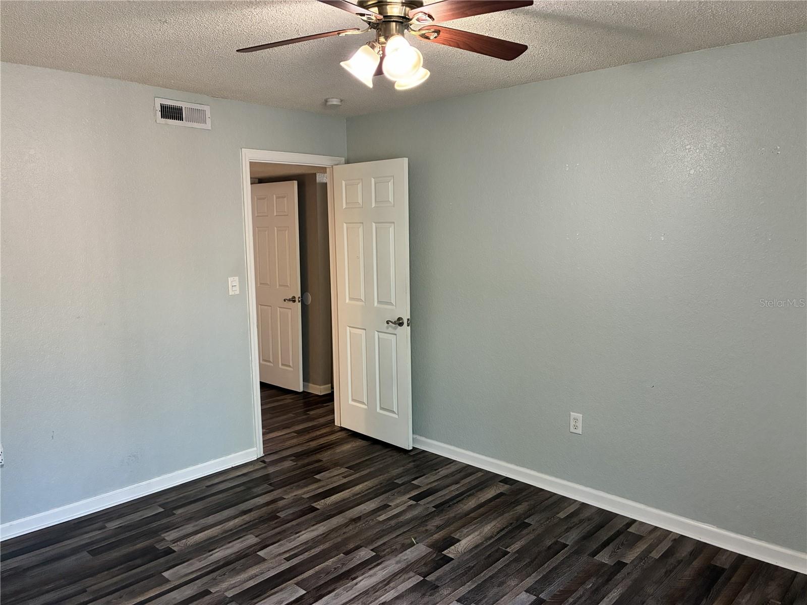 CREEKS EDGE CONDO - Residential Lease