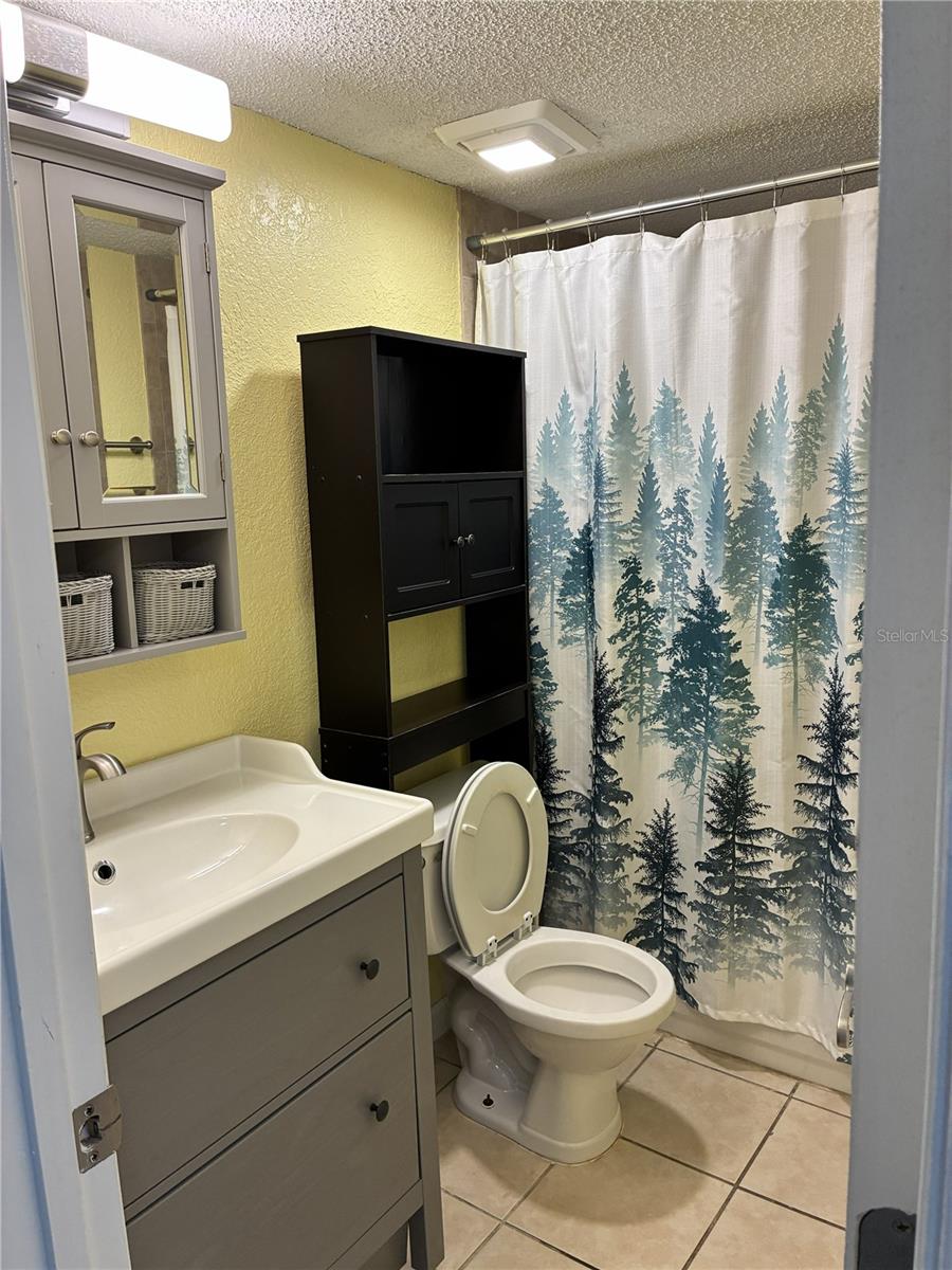 CREEKS EDGE CONDO - Residential Lease