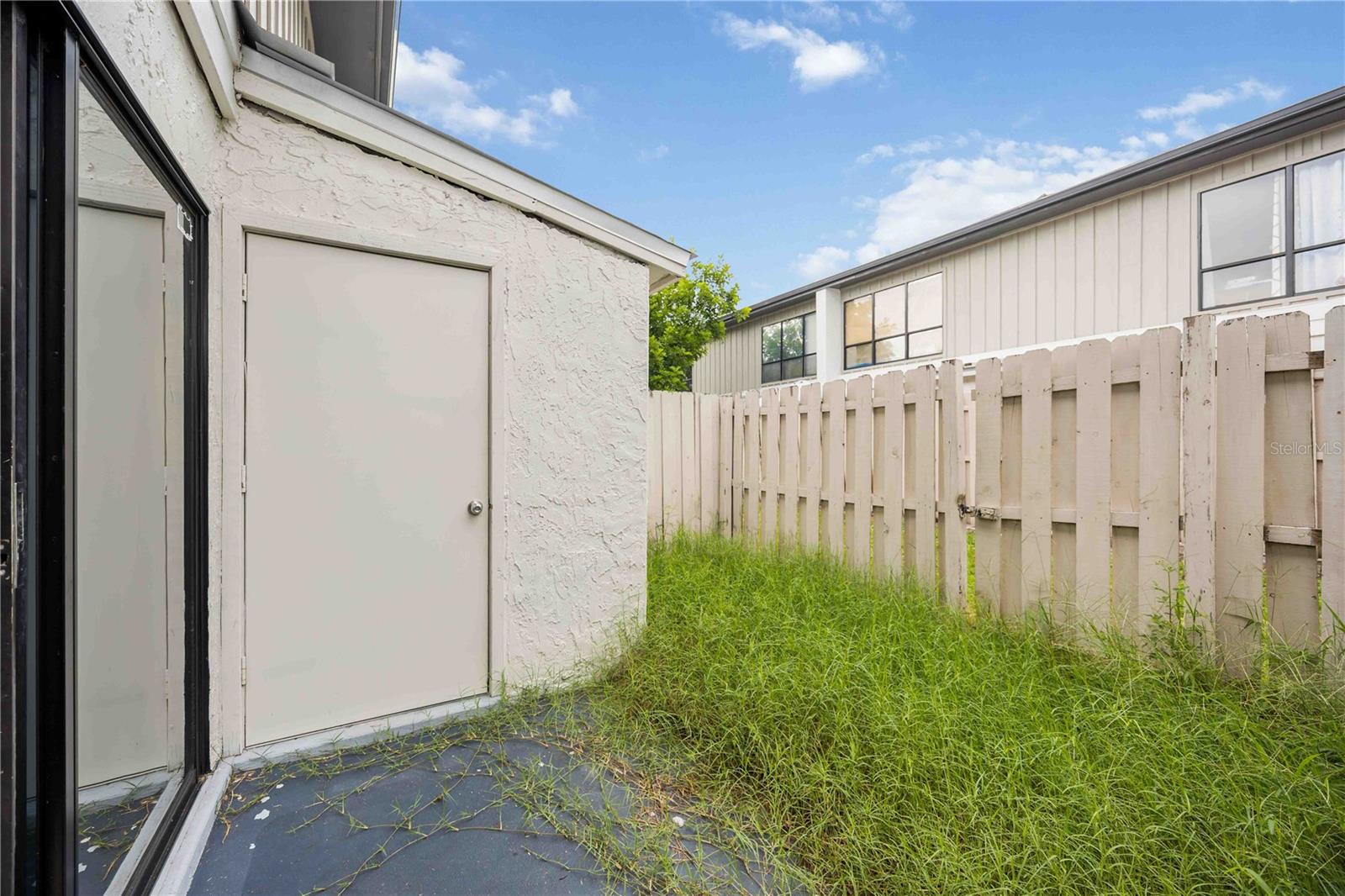 BENEVA RIDGE - Residential Lease