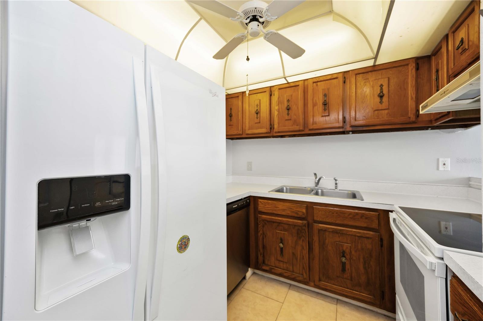 BENEVA RIDGE - Residential Lease