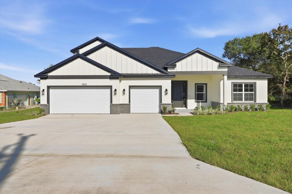 Photo of 4003 SW 102nd Place, Ocala, FL 34476 (MLS # O6359450)