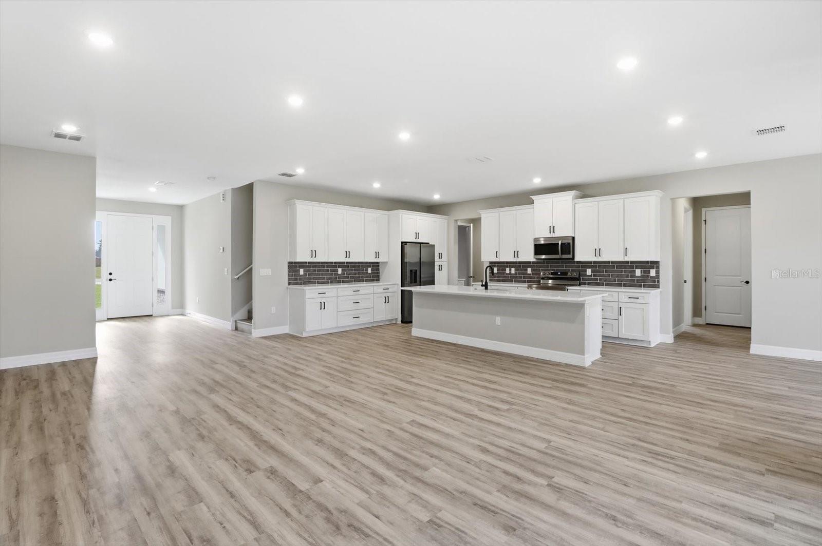 OCALA WATERWAY ESTATE - Residential