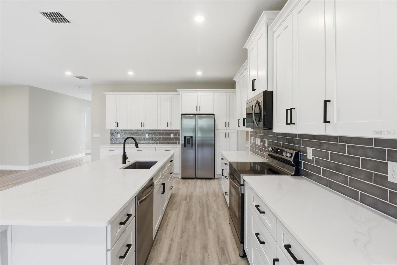 OCALA WATERWAY ESTATE - Residential