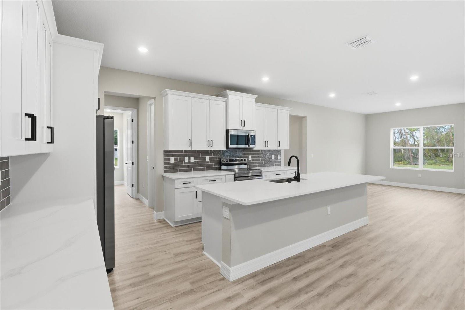 OCALA WATERWAY ESTATE - Residential