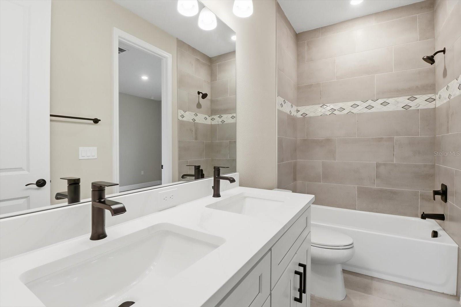 OCALA WATERWAY ESTATE - Residential