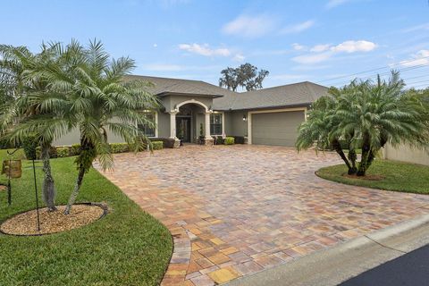 A home in LAKELAND