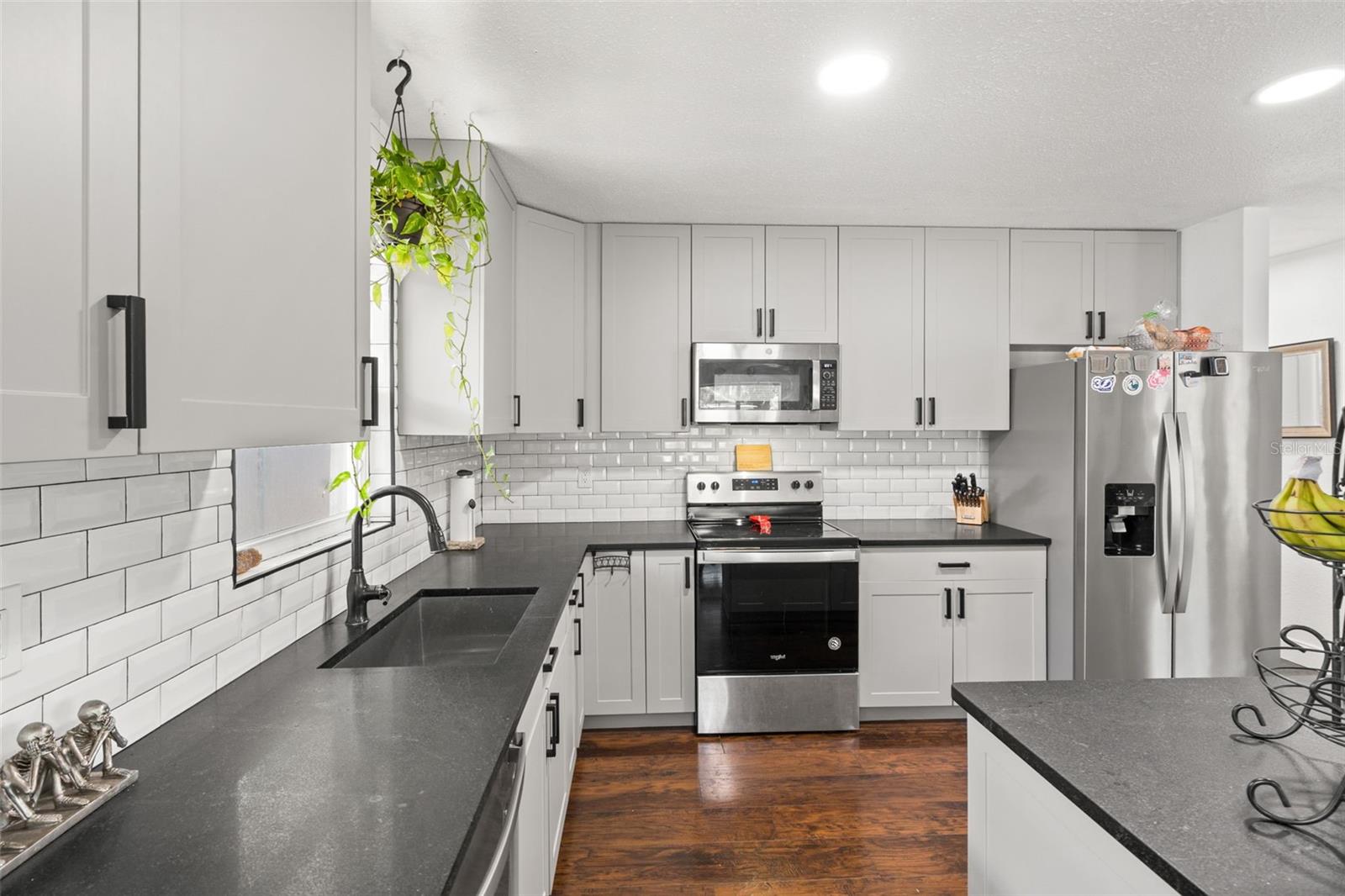 MENDELS RESUB OF BLOC - Residential