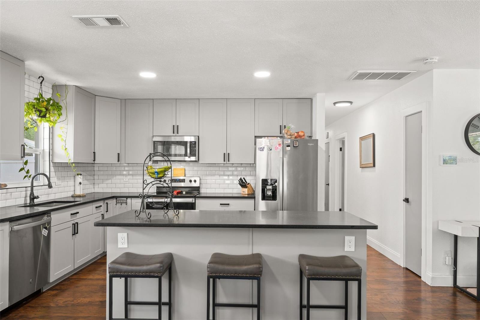 MENDELS RESUB OF BLOC - Residential